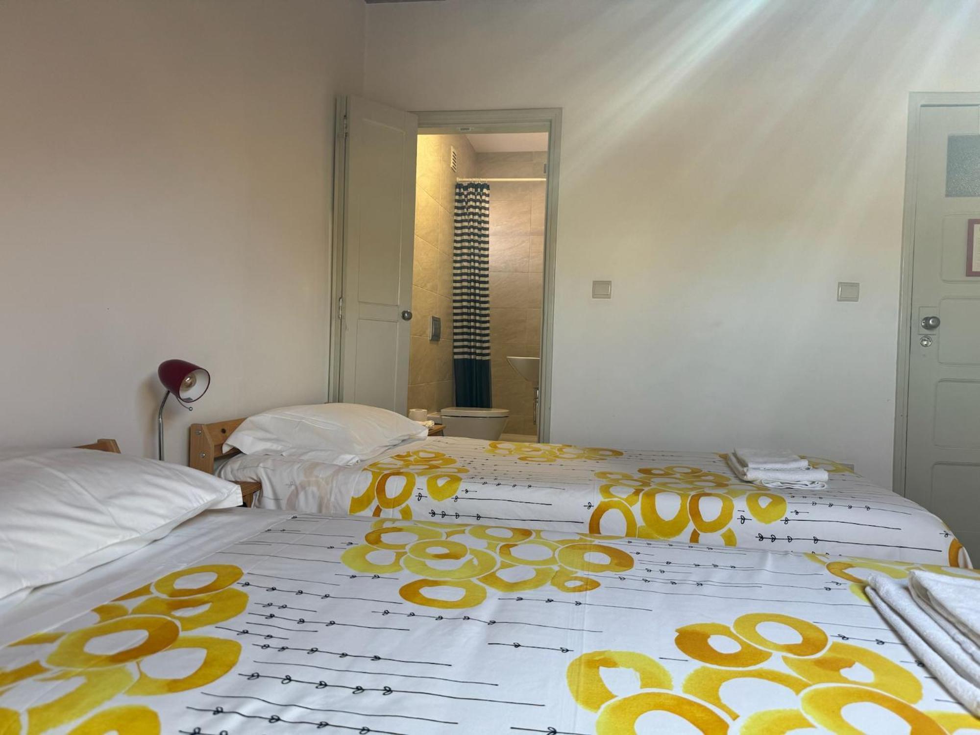 Residencial Avenida Hostel Томар Экстерьер фото