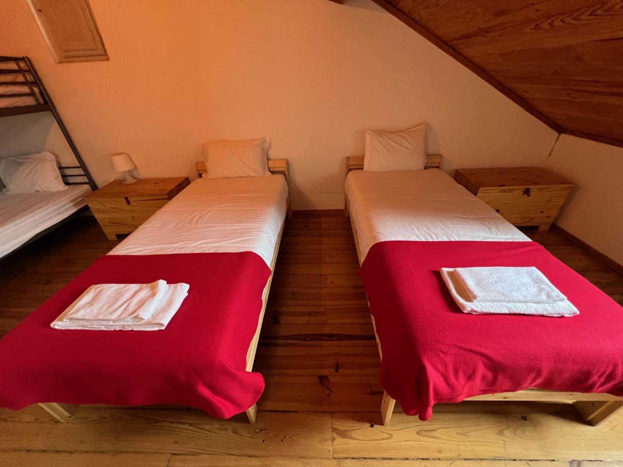Residencial Avenida Hostel Томар Экстерьер фото