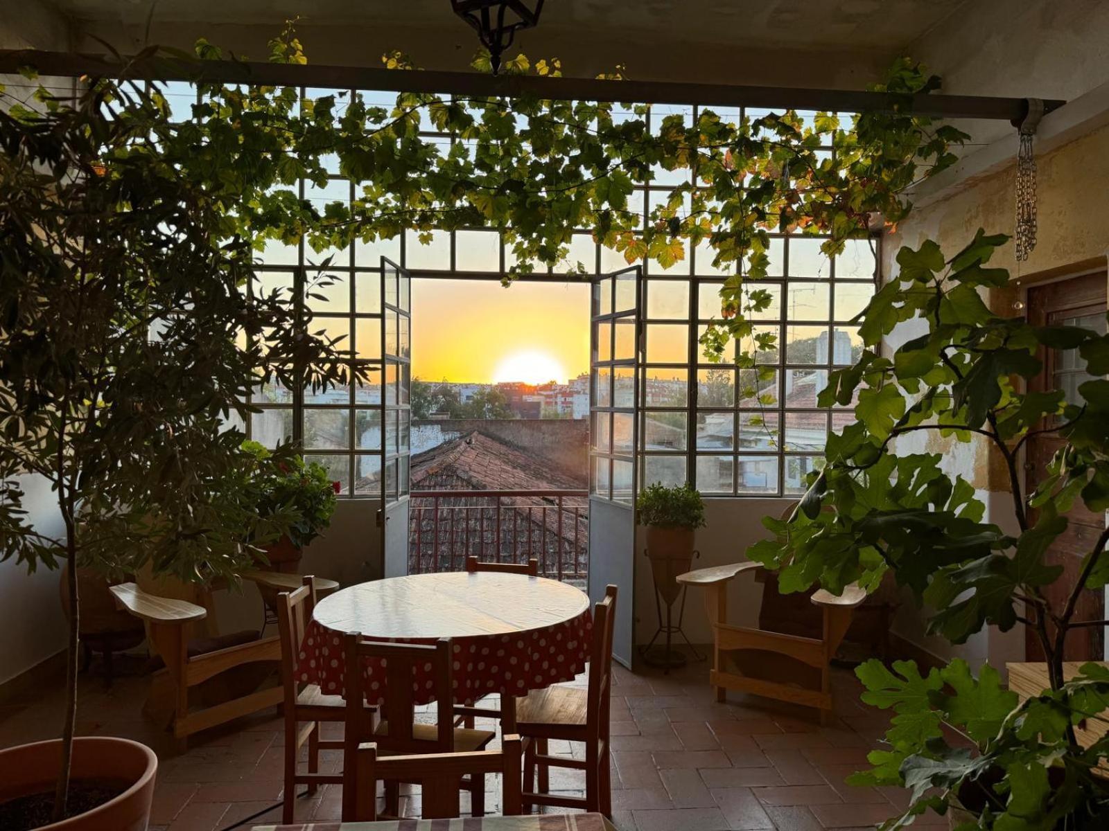 Residencial Avenida Hostel Томар Экстерьер фото