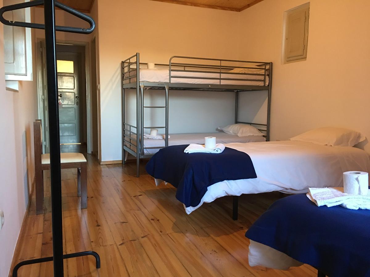Residencial Avenida Hostel Томар Экстерьер фото